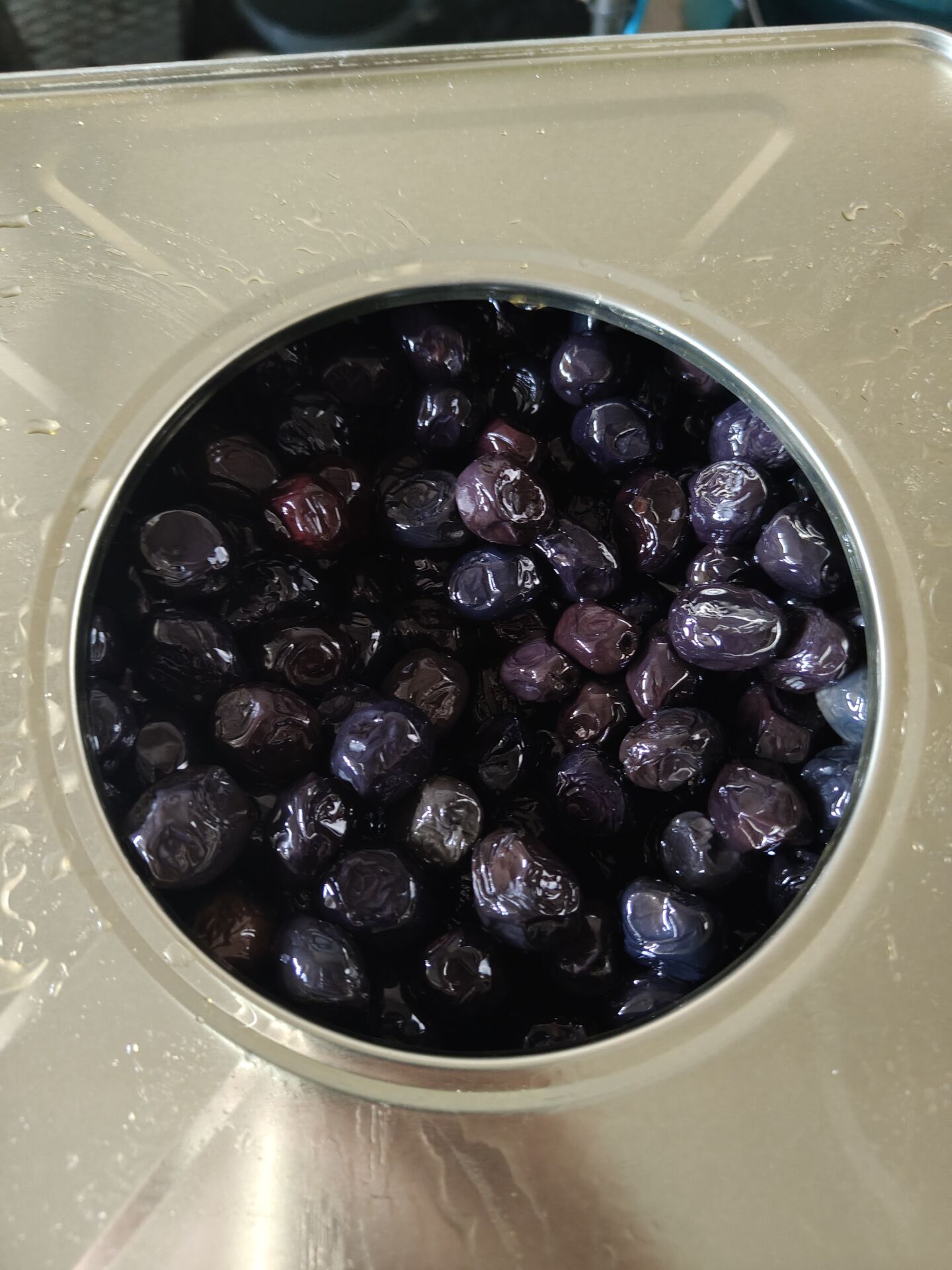 Gemlik Yağlı Sele Siyah Zeytin  (320-350 adet/kg) – 10 kg