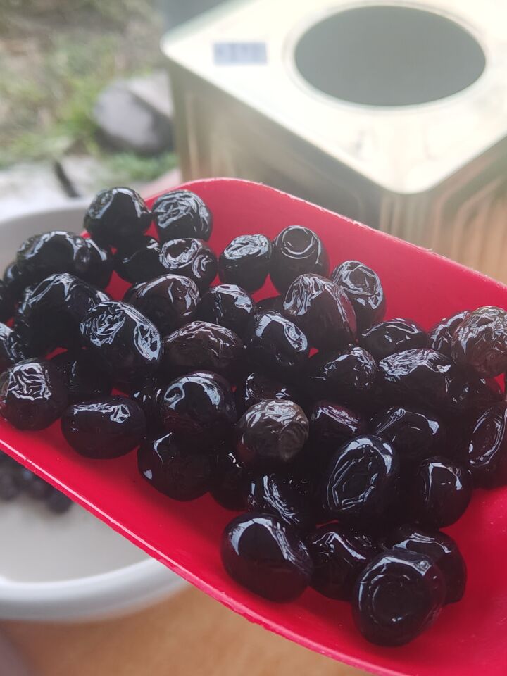 Gemlik Yağlı Sele Siyah Zeytin  (320-350 adet/kg) – 10 kg