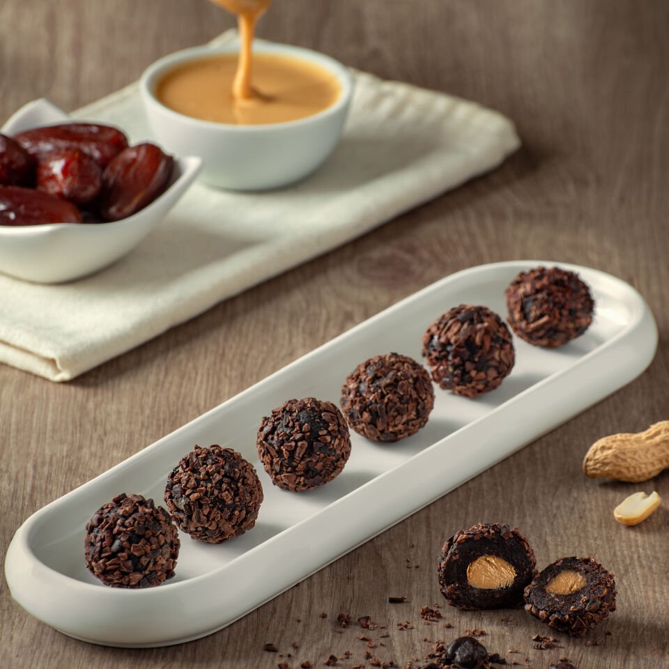 FiTFit Doğal İçerikli Lezzet Topları | Kakao Çekirdeği Kaplı Fıstık Ezmesi Dolgulu Hurma Topları 100 gr X 5 ADET