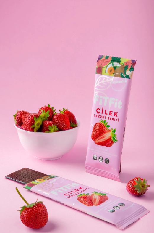 FiTFit Çilek Lezzet Şeriti | Doğal Meyve Pestili Şekersiz Sağlıklı Atıştırmalık 14 gr x 6 ADET